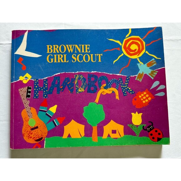 Other - Vintage Brownie Girl Scout Handbook 1993 Paperback Book Guide